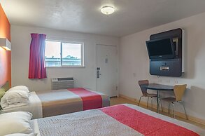 Motel 6 Riverton, WY