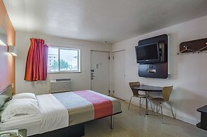 Motel 6 Riverton, WY