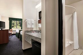 Travelodge by Wyndham Low Moor Near Covington