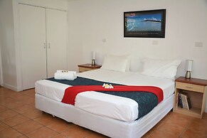 Base Airlie Beach Resort - Hostel