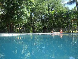 Base Airlie Beach Resort - Hostel