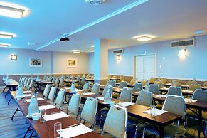 Garden Court Nelson Mandela Boulevard