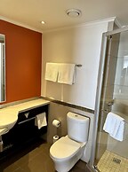 Garden Court Nelson Mandela Boulevard