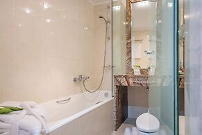 Galaxy Beach Resort, BW Premier Collection