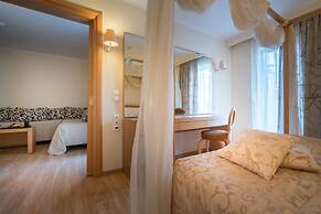 Galaxy Beach Resort, BW Premier Collection