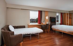 ibis Belfast Queens Quarter