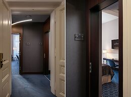 Hotel Kings Court