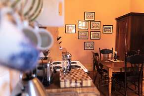 Adelaide Heritage Cottages & Apartments