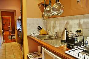 Adelaide Heritage Cottages & Apartments