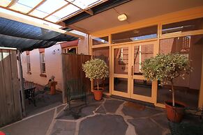 Adelaide Heritage Cottages & Apartments