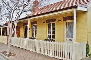 Adelaide Heritage Cottages & Apartments