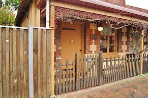 Adelaide Heritage Cottages & Apartments