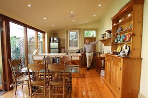 Adelaide Heritage Cottages & Apartments