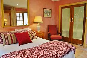 Adelaide Heritage Cottages & Apartments