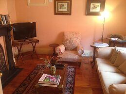 Adelaide Heritage Cottages & Apartments