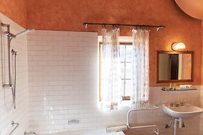 Adelaide Heritage Cottages & Apartments