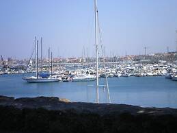 Actinia Accomodation