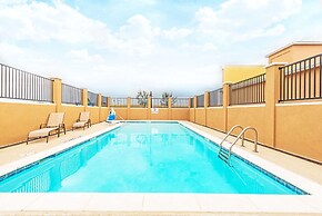 Days Inn by Wyndham Rockdale Texas