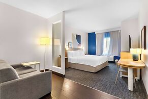 Spark by Hilton Pearland