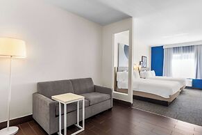 Spark by Hilton Pearland