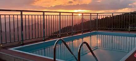 Misty Mountain Resort