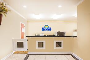 Days Inn & Suites by Wyndham Cabot
