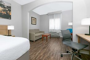 Days Inn & Suites by Wyndham Cabot