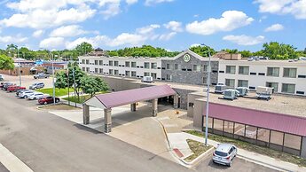 Crossroads Hotel at Huron Event Center