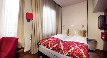 Home Hotel Folketeateret