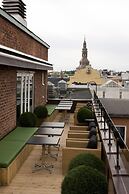 Home Hotel Folketeateret