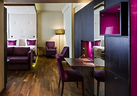 Home Hotel Folketeateret