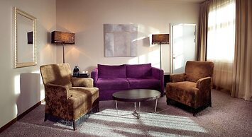 Home Hotel Folketeateret