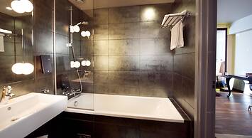 Home Hotel Folketeateret