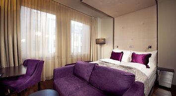 Home Hotel Folketeateret