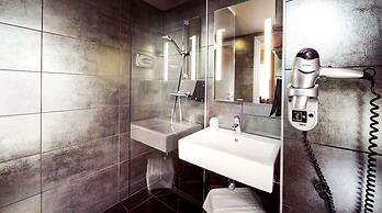 Home Hotel Folketeateret