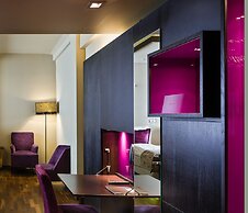 Home Hotel Folketeateret