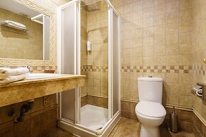 Hotel Boutique Reina Mora