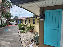 Paradise Cove at Lemon Bay