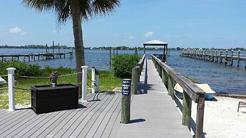 Paradise Cove at Lemon Bay