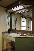 Nugraha Lovina Seaview Resort & Spa