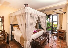 Nugraha Lovina Seaview Resort & Spa