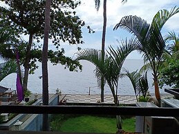 Nugraha Lovina Seaview Resort & Spa