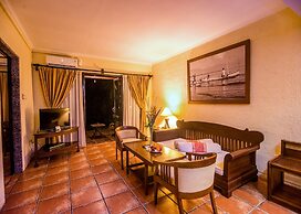 Nugraha Lovina Seaview Resort & Spa