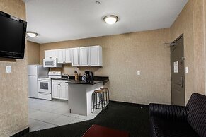 Redwood Inn & Suites - Grande Prairie