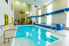 Redwood Inn & Suites - Grande Prairie