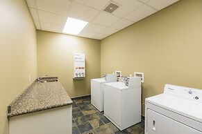 Redwood Inn & Suites - Grande Prairie
