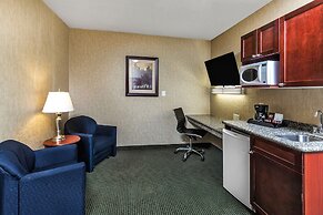 Redwood Inn & Suites - Grande Prairie