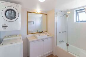 Oaks Gold Coast Calypso Plaza Suites