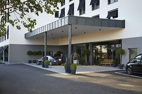 Infinity Hotel & Conference Resort Munich