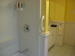 Bayberry House Bed & Breakfast